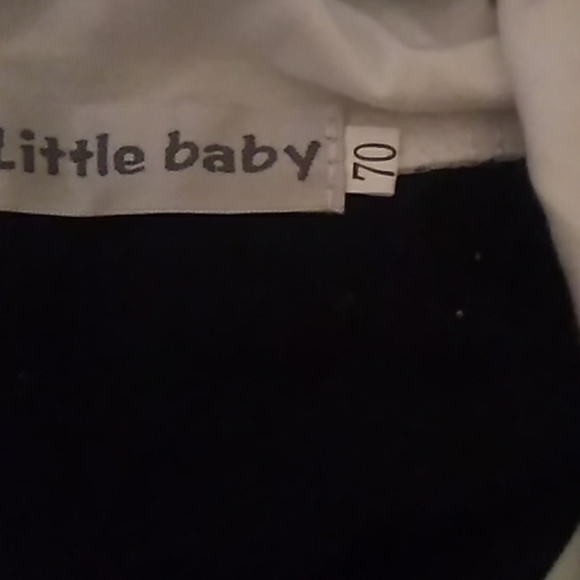 Baby clothes i cant pay for the shipping sorry - Picture 7 of 8